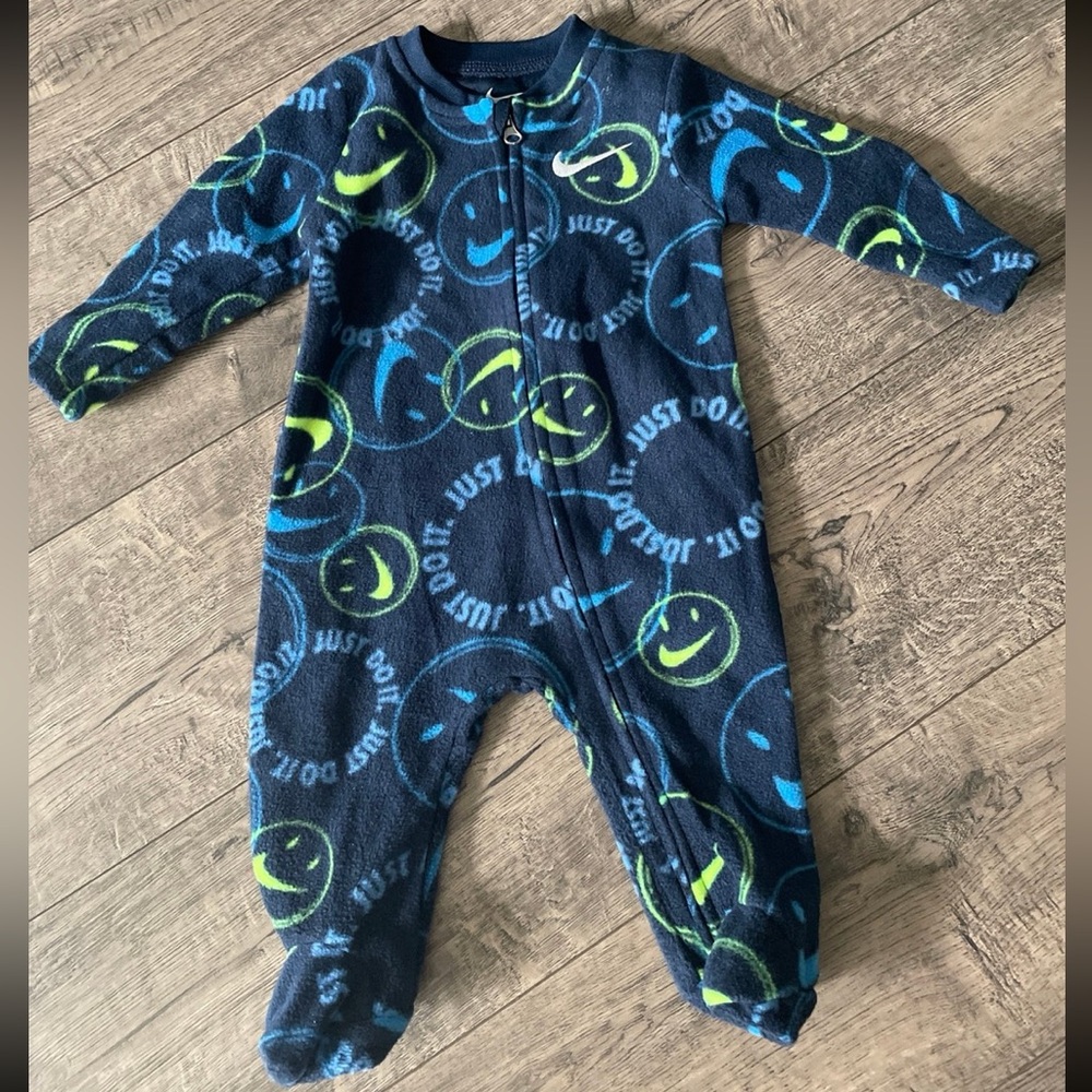 Nike baby zip up footie
